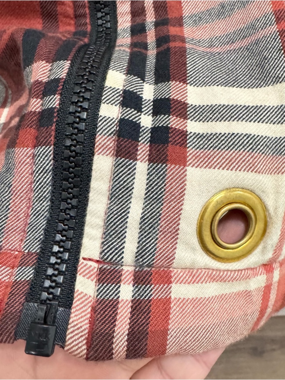 Burton men’s 80G thermolite Insulated Red and Black Plaid Shirt Jacket size M - Picture 3 of 12